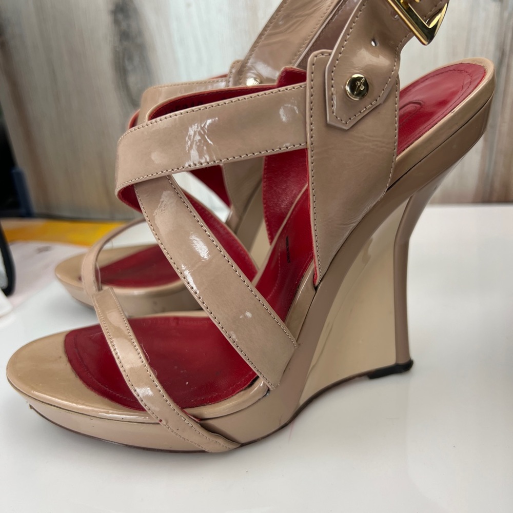 Cesar Paciotti nude patent wedge 37.5